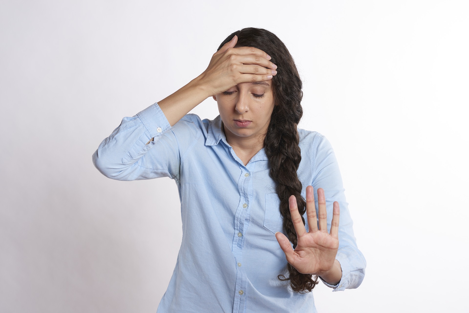 signs of a bad attorney - stressed woman