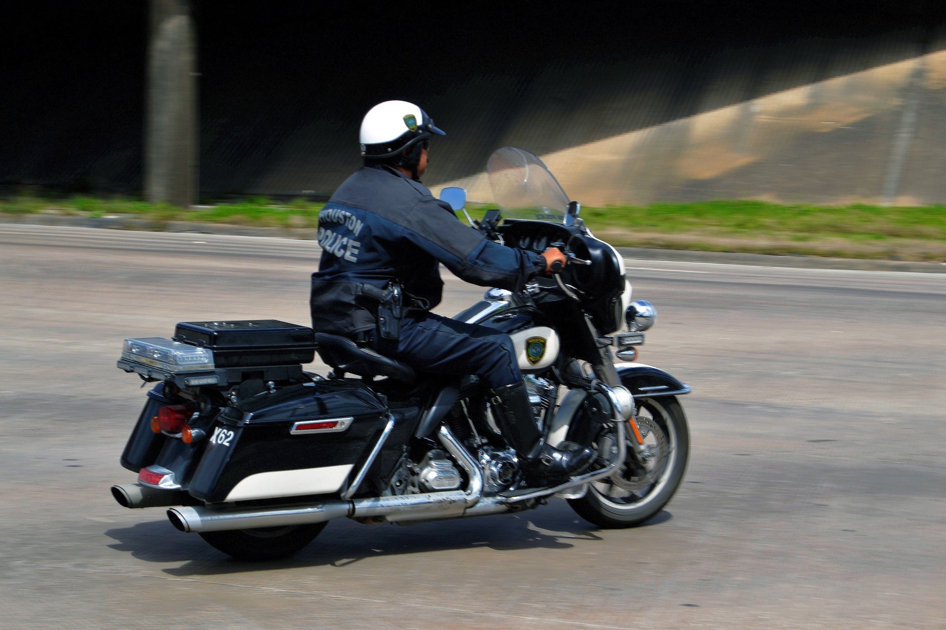 Phoenix Traffic Lawyer - cop on a motorcycle