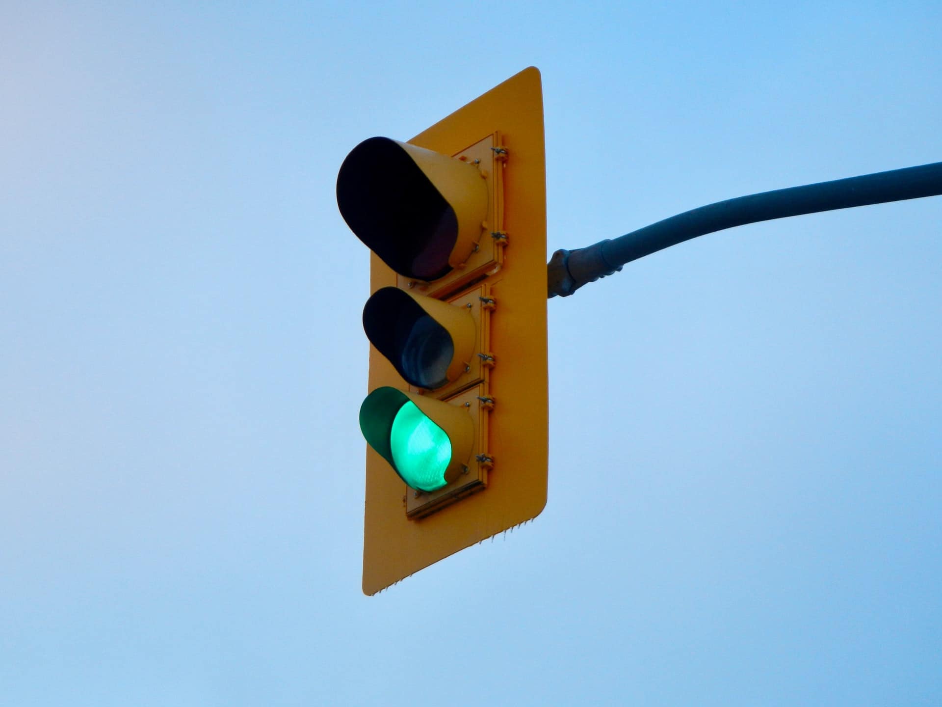 reinstate suspended license az -- green traffic light